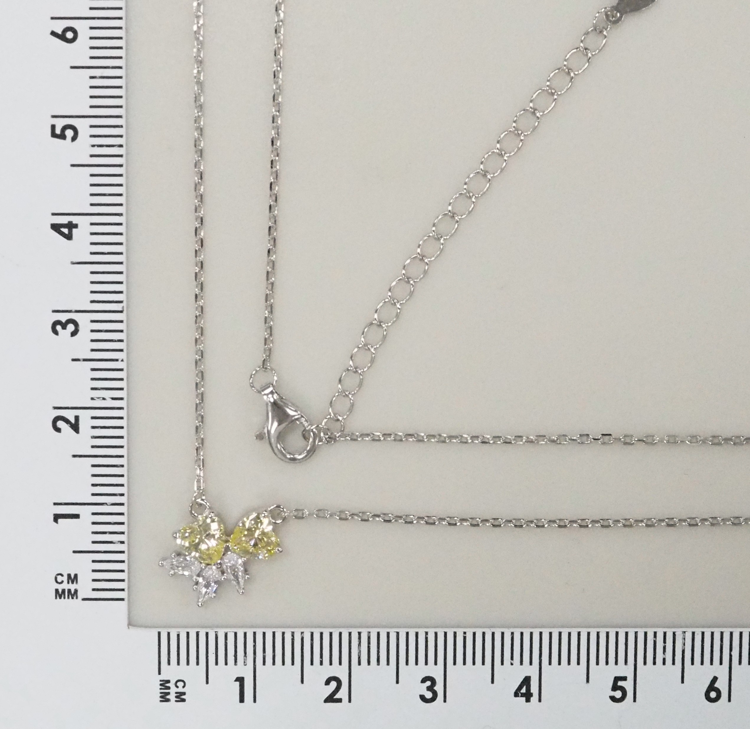 Серебряное колье с кубическим цирконием